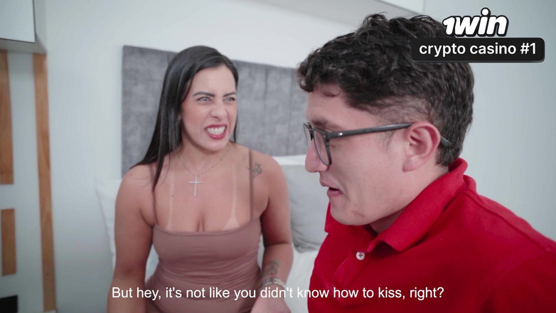 Kylei Ellish: 離婚した熟女が処女オタクとセックスして、オンライン投資を手伝う!パイプボーイとカイレイ・エリッシュ