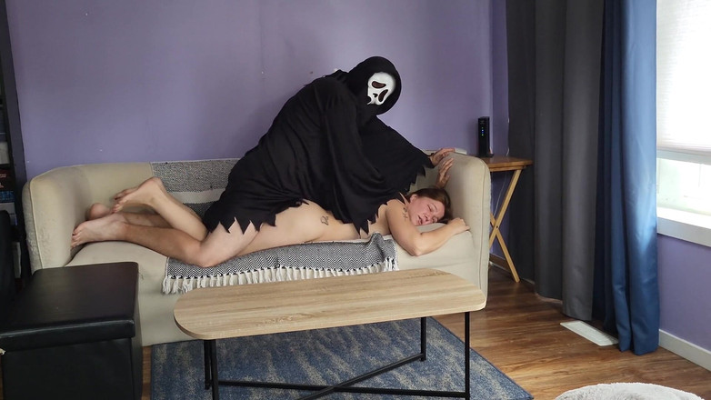 Celaena C: Celaena C cưỡi con cu ma trên khuôn mặt