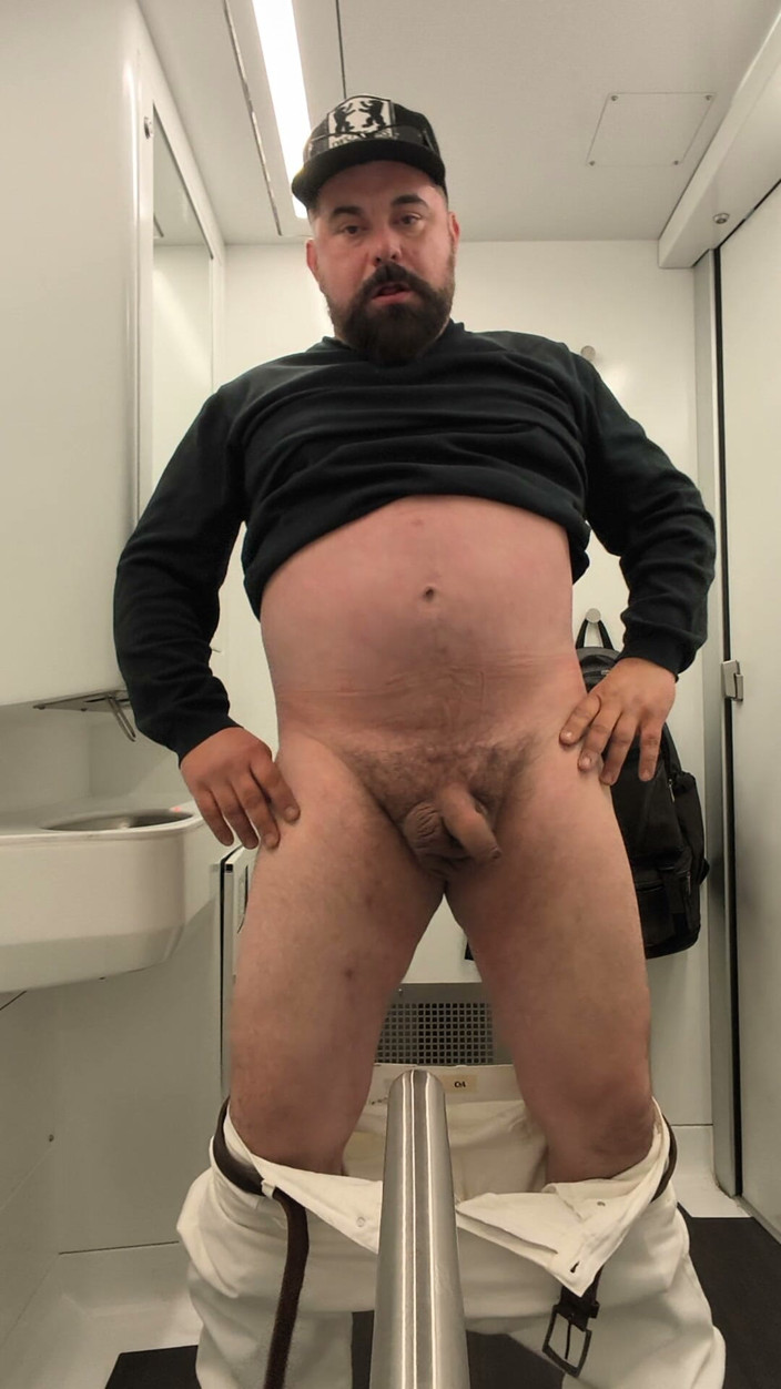 carolobear: Jerking in the Train Toilet