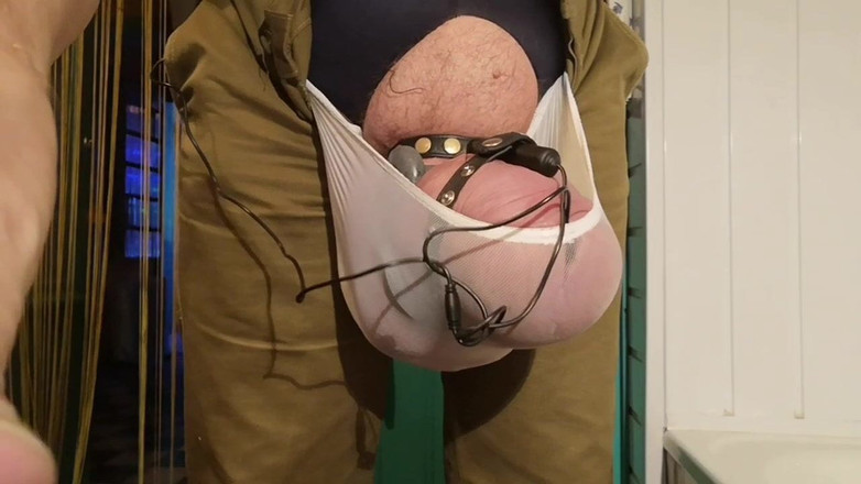 Monster_Meat_: Perverzní poskakování včetně sexuální hračky a Givin