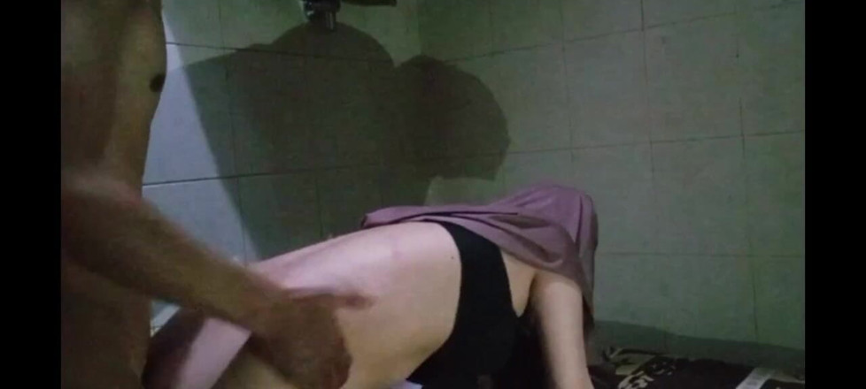 Famly sex: 头巾被前任打