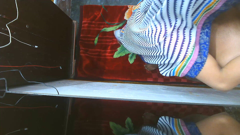 Busty Banuu: Edepsiz hizmetçi