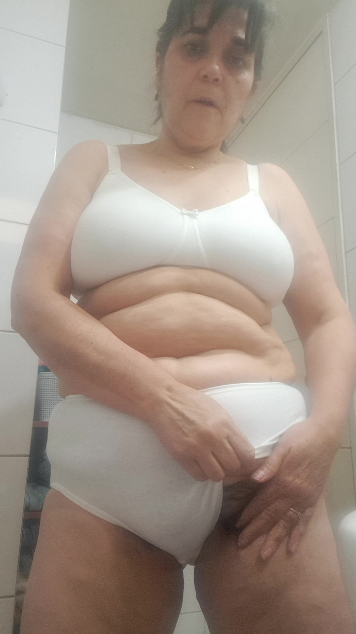 Mommy big hairy pussy: Cộng với đồ lót của mẹ kế kích thước