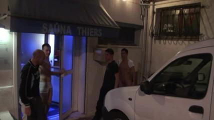 EXHIB BOYS: Bordeaux'da sokakta twink ile inanılmaz riskli sergi