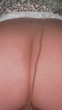 Pantyhose Farts so Close, You'll Smell the Sizzle