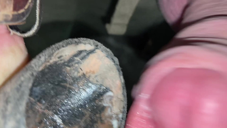 Foreskinguy: Gros plan, non coupé, éjaculation mains libres après l’aspirateur