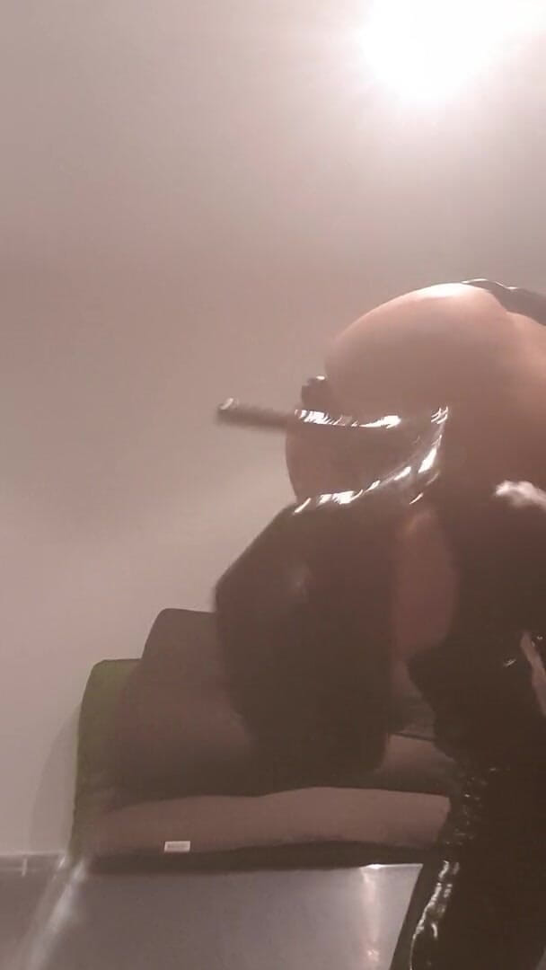 Latex cd kata: Dildo destruction