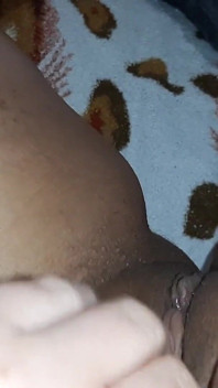 Ja i moja gorąca macocha masturbujemy się, gdy jesteśmy sami w domu