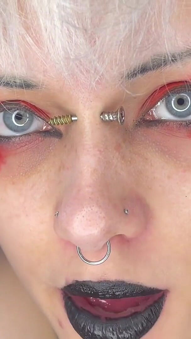 Glitterqueen1999: Kouření Přítel narozeniny nedbalý deepthroat rtěnka plivá