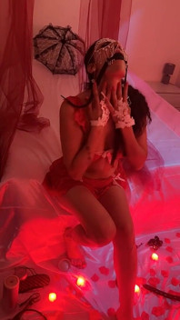 Mistress Angel Kırmızı Odada
