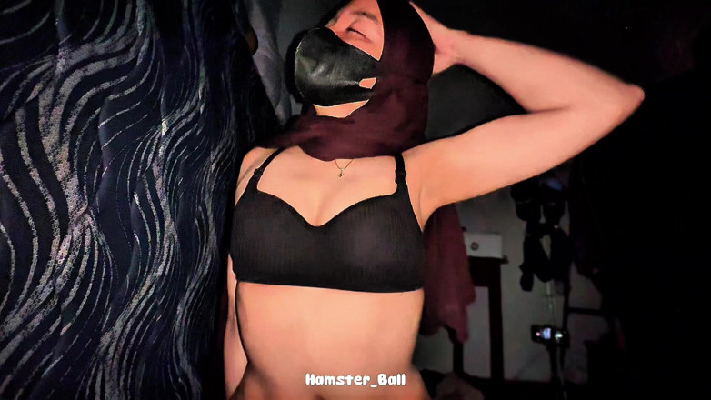 Hamster_Ball: 我德西朋友的第一人称视角刚与她的男朋友分手，因为他欺骗了我：）