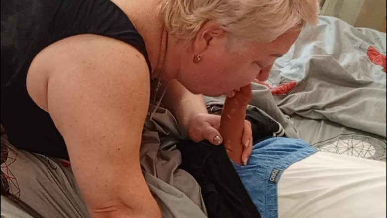 Zona901: Tôi chưa bao giờ phải nuốt tinh trùng của một...