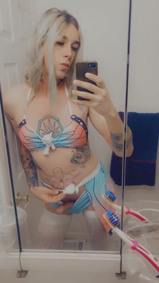 CarmenMelatonin: Puta sexy de maiô