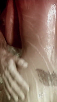 Tôi đến trên bộ ngực to của bạn trong một biển sữa