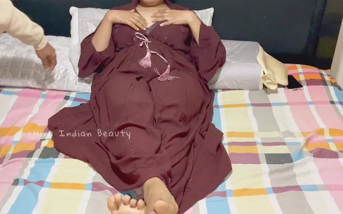 Hot 365 Entertainments: Beautiful Indian Muslim Hijabi Wife's Sensual Love Making!