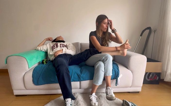 scarlettandc: Bạn gái của tôi cho tôi thấy sự tôn sùng...