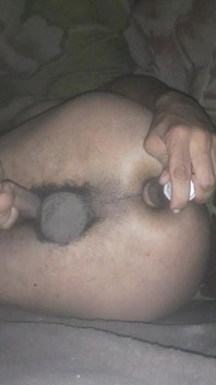 En ung arabisk man som tycker om analsex