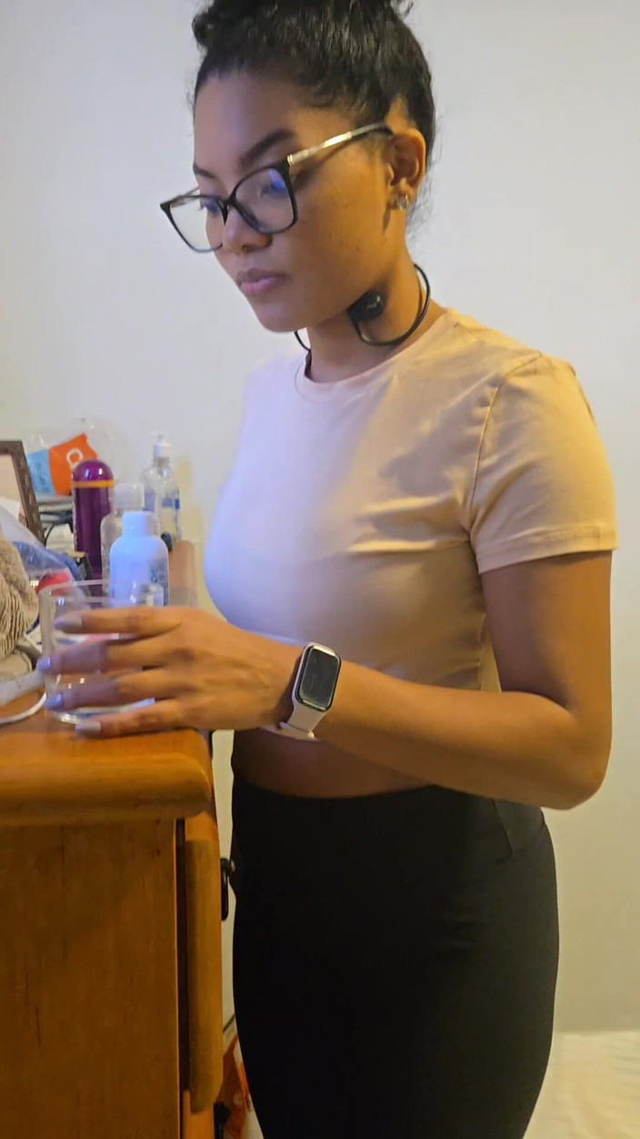 Pietro Montoya: 离开健身房，在我婊子的嘴里撒尿，然后操她的喉咙