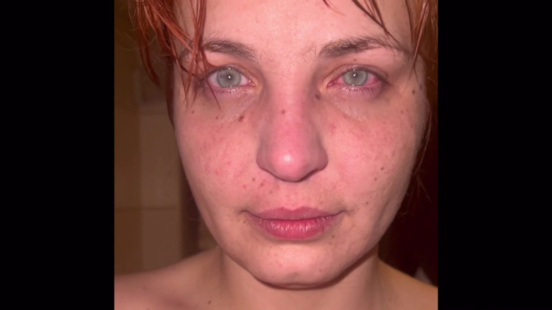 Elena917: Uso serale - schiaffi, scopata in faccia, sborrata facciale negli occhi,...