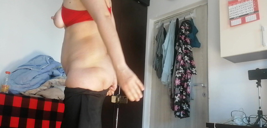 Mirsur: Esposa amateur bailando desnuda en casa Mujer amateur se divierte...