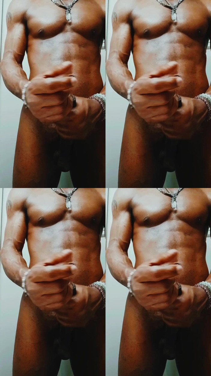 jamaicanbigdick: Meminyakkan zakar hitam besar saya