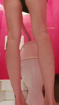 Your Pissing Girl