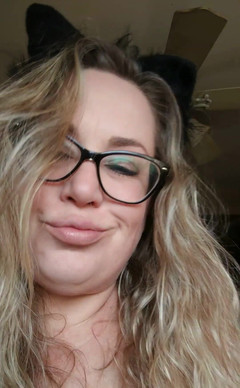 Lily Bay: Meeeeeoow. LilyBay73