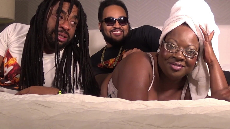 Super Hot Films: HD- Lisa Rivera își expune abilitățile de lucru multiplă cu 2 scule