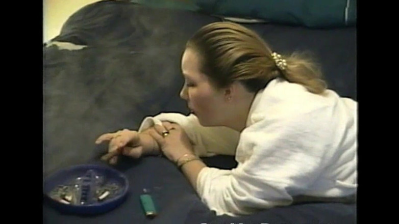 Smoking Dawn: Máy bay bà già điếu xì gà làm tình