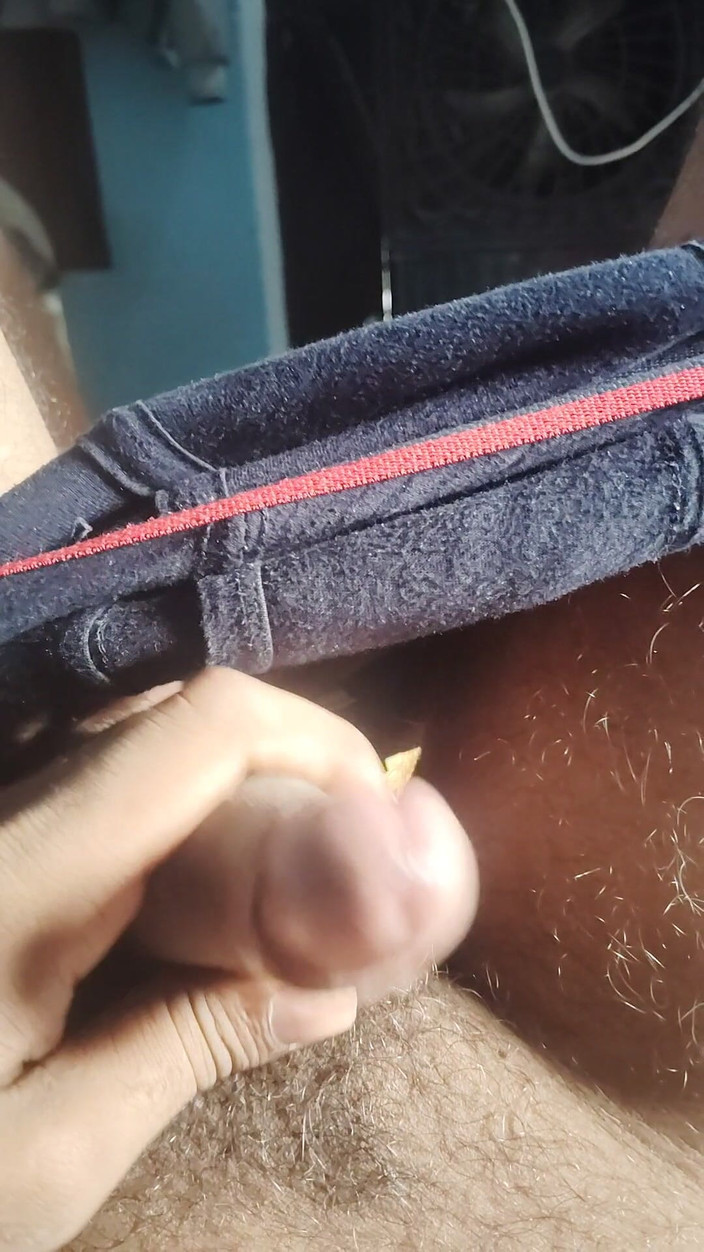Xxxboyengi: Desi jongen masturbatie. Grote pik