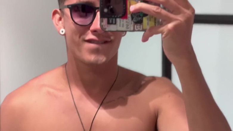 Andcristiann: Shopping for Clothes I Get Horny in the Fitting Rooms