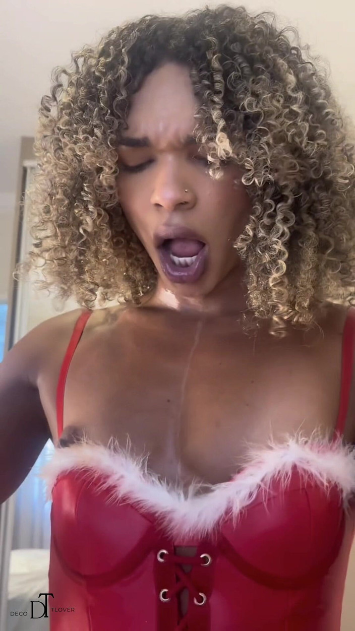 Deco t-lover: Mega-hung Mama Noel Wrecked Me: Hot Kiss, Deepthroated Her Huge...