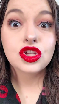 Glossy Red Lips JOI