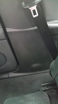 Des seins de la webcam d’une voiture révèlent qu’ils flirtent au téléphone