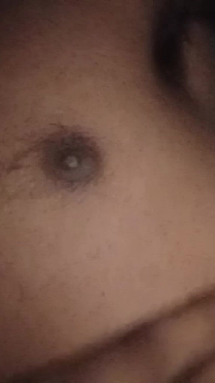 Arvind6355: Tôi thủ dâm và ngã vào ban đêm. Anh kế