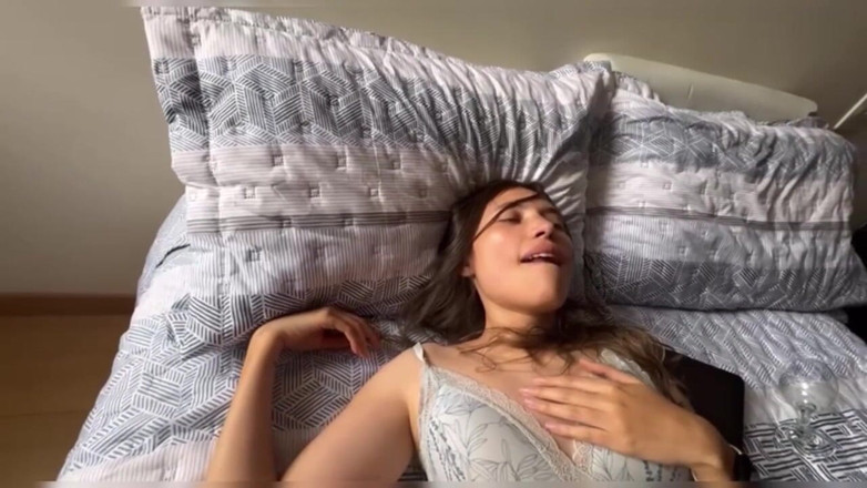 scarlettandc: Compilation of Women Fucking with Their Slippers and Stockings