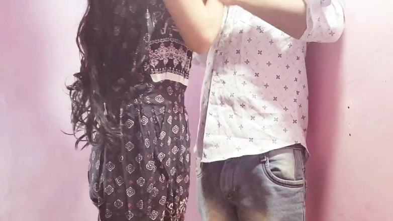 Your kavita bhabhi: La teen con un vestito nero
