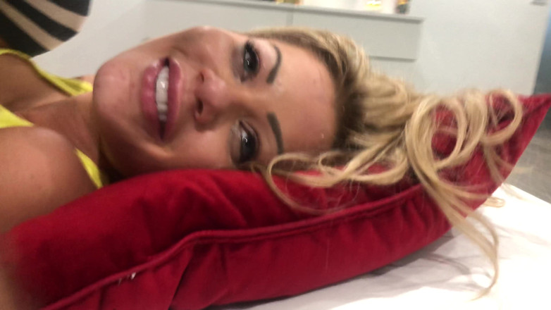 The Keiran Lee: Jovem loira Riley Steele recebe foda dura e facial por...