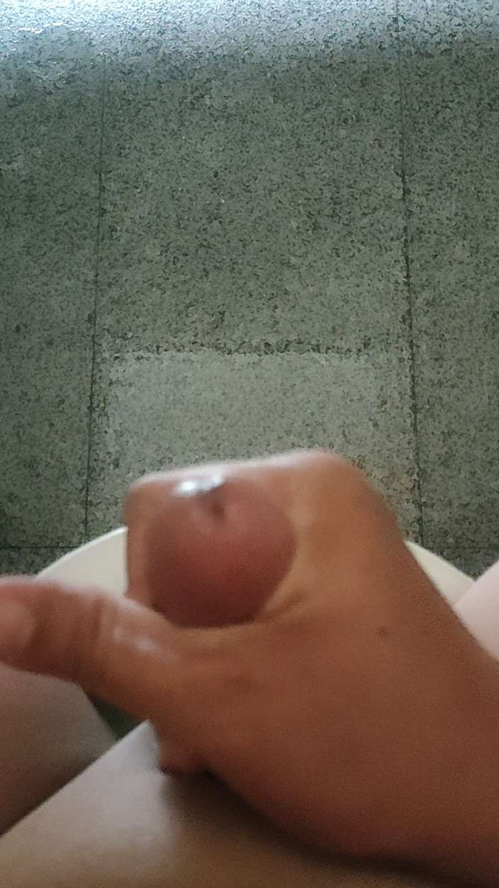 ArchAss: Nena tan cachonda por favor pajea mi polla!