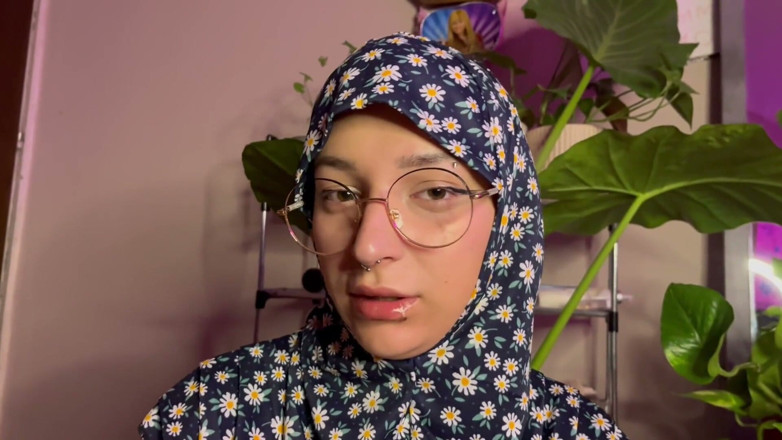 lanalovacutie: Pompino in hijab istruzioni per sborrare