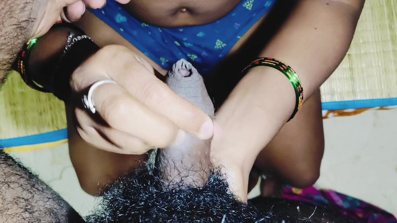 Gomathy: 泰米尔辣妹打手枪和啪