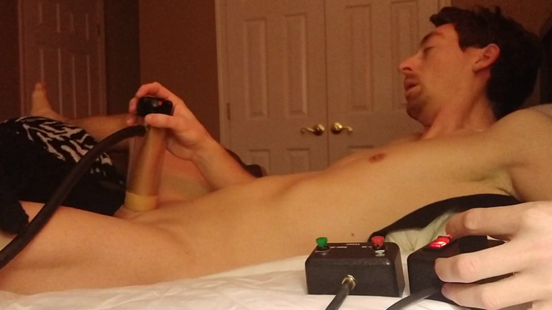 Big Daddy Dommmm: Masturbating and starting up the venus 2000 sex machine jan 12 part 2