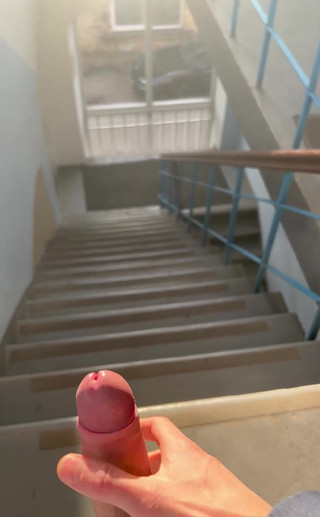 GayDuplo: Nggak ada yang bisa ngocok kontol di kantor!