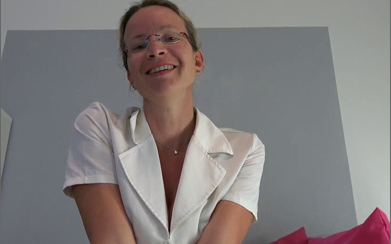 Nurse Explained! Anal Deflowering! (Annika Rose)