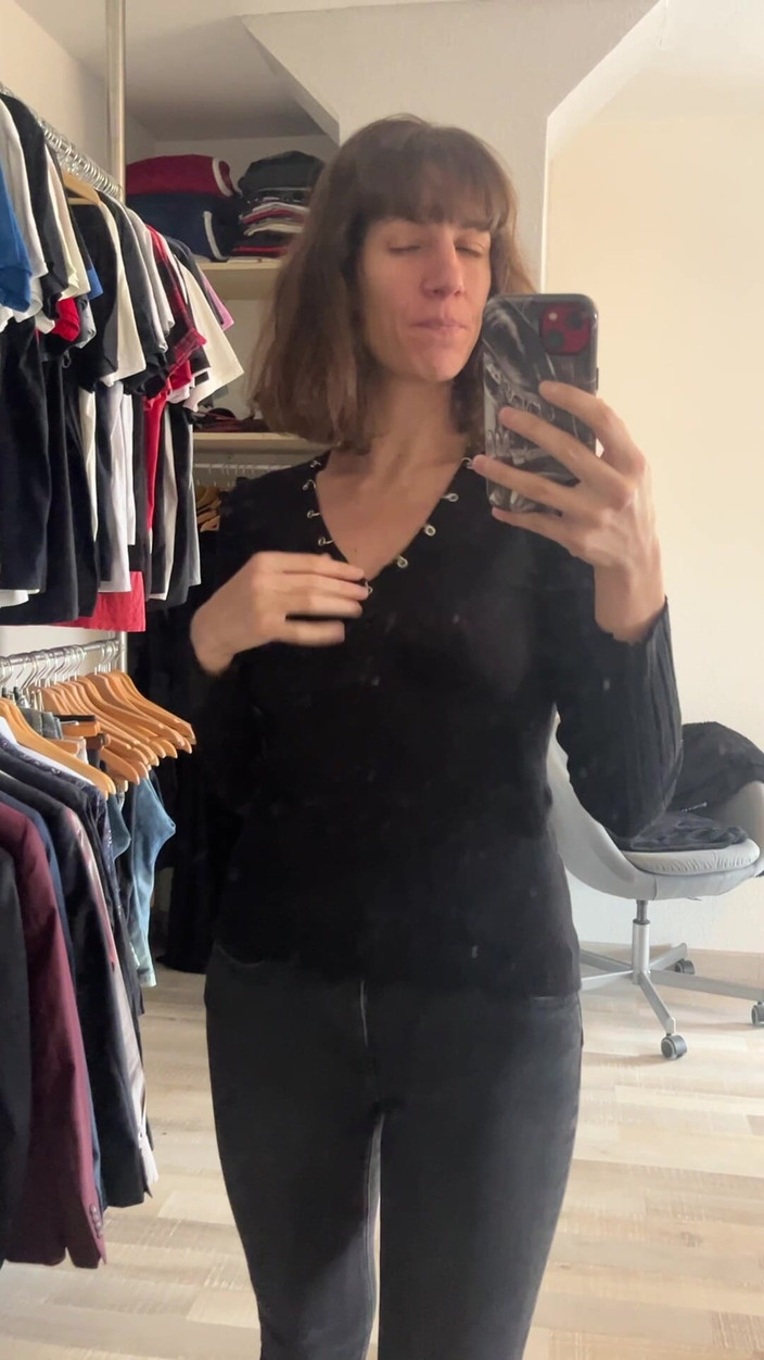 Lety Howl: I Get Fucked in a Decat Fitting Room