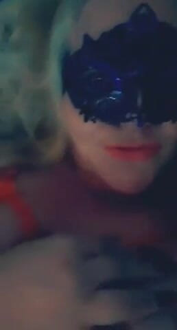BBW-Cleopatra: Brincando com meus peitos closeup