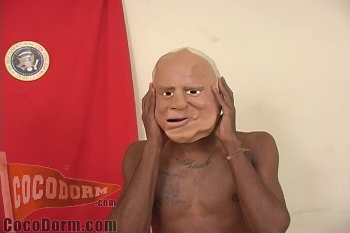 CocoDorm: Elmo Carter + Eufeimeo