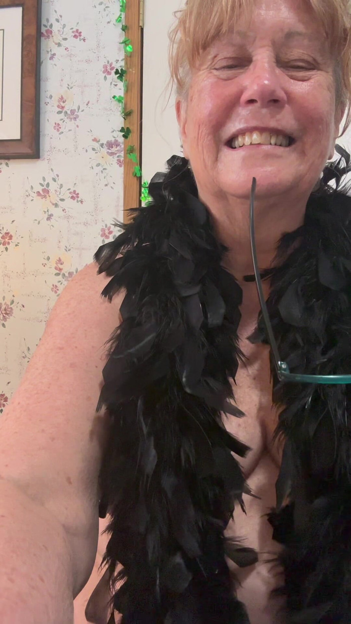 Big Ass 4 U: Чекаю твого крему на моєму обличчі