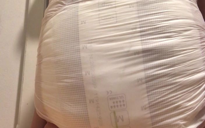 ABDL Diapers by Norsken77: Twink is vies