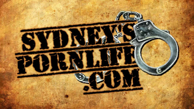 Sydneys porn life: Amatérská blondýnka šuká v domácí koupelně!